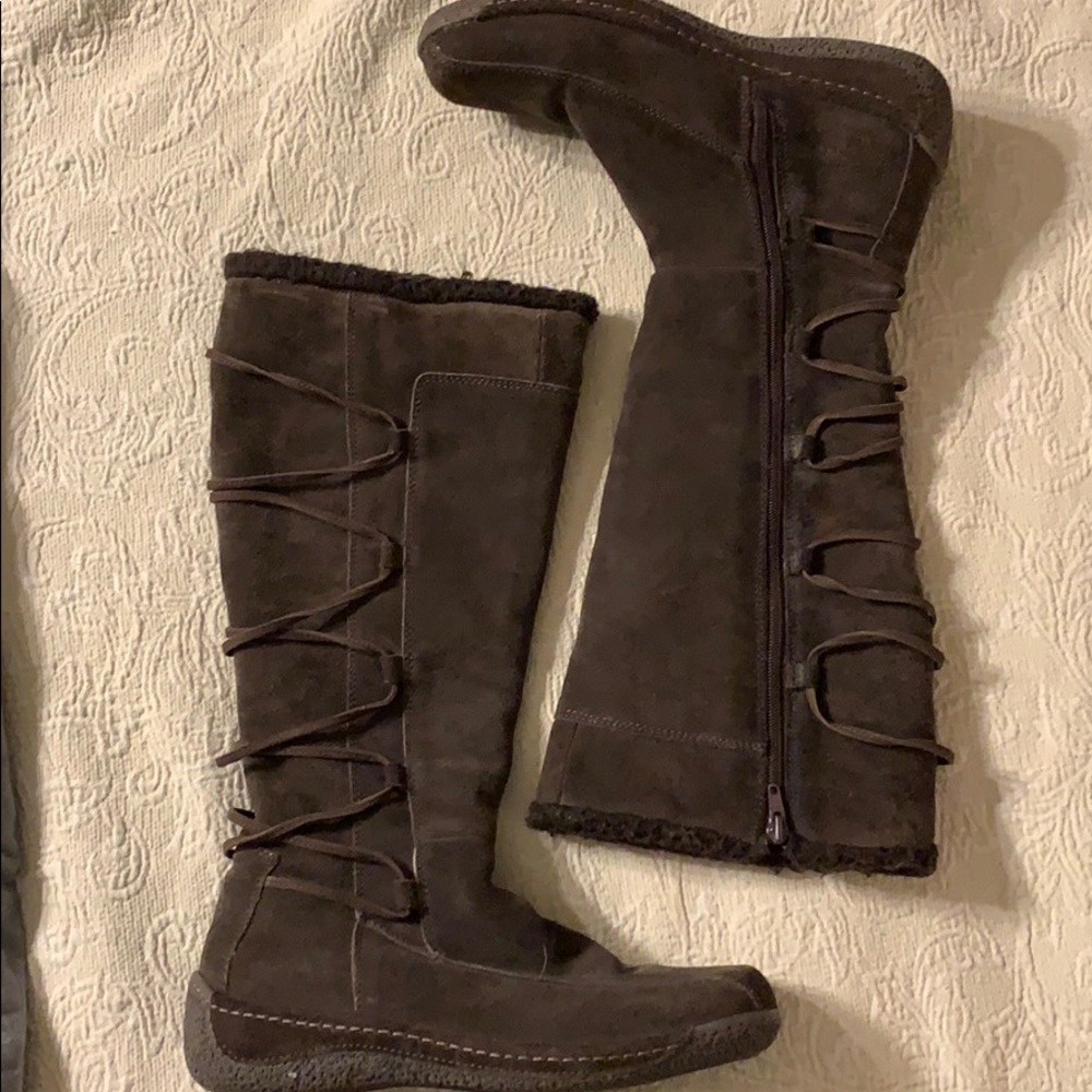 Brown suede leather boots. Size 9.